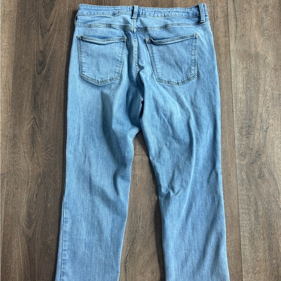 Universal Threads Jeans.  Women’s size 14. Lots of great stretch! - Picture 4 of 5